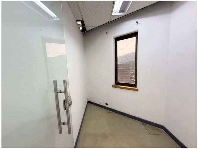 Oficina en venta en La Candelaria, Medellín, 376 m² · foto 5 de 24