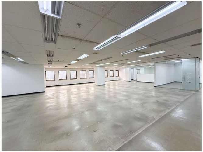 Oficina en venta en La Candelaria, Medellín, 376 m² · foto 9 de 24