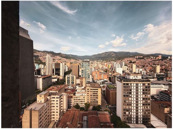 Oficina en venta en La Candelaria, Medellín, 376 m² · foto 13 de 24