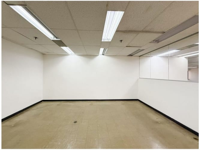 Oficina en venta en La Candelaria, Medellín, 376 m² · foto 15 de 24