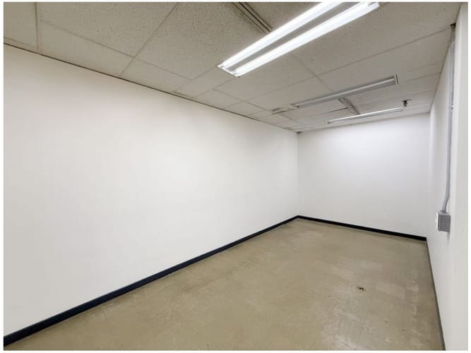 Oficina en venta en La Candelaria, Medellín, 376 m² · foto 19 de 24