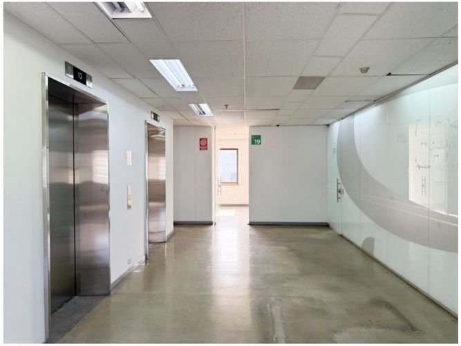 Oficina en venta en La Candelaria, Medellín, 376 m² · foto 20 de 24