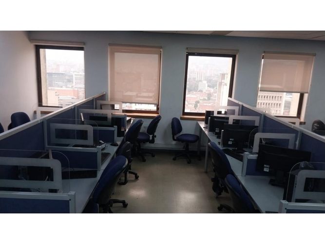 Oficina en venta en La Candelaria, Medellín, 376 m² · foto 22 de 24