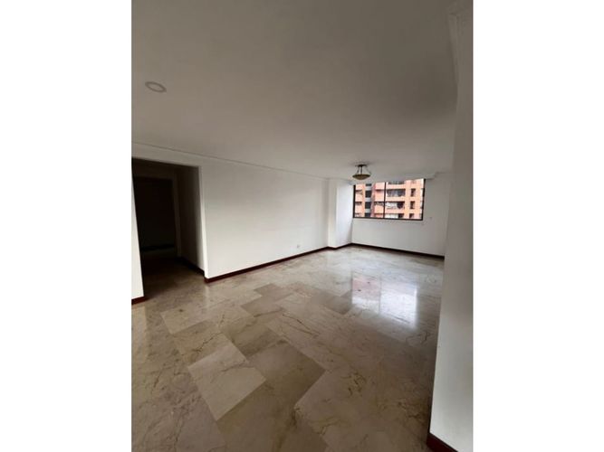 Apartamento de 3 alcobas en venta en El Tesoro, Medellín, 175 m² · foto 6 de 16
