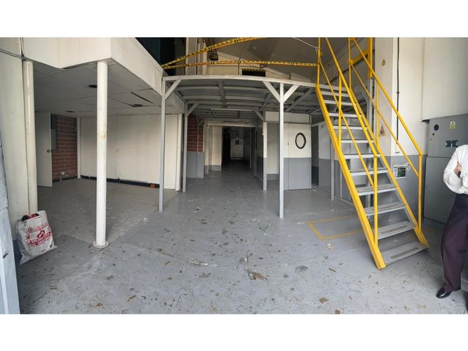 Bodega en venta en Belén, Medellín, 1582 m² · foto 12 de 24