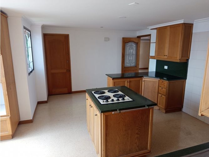 Apartamento en venta en Laureles, Medellín · foto 2 de 24