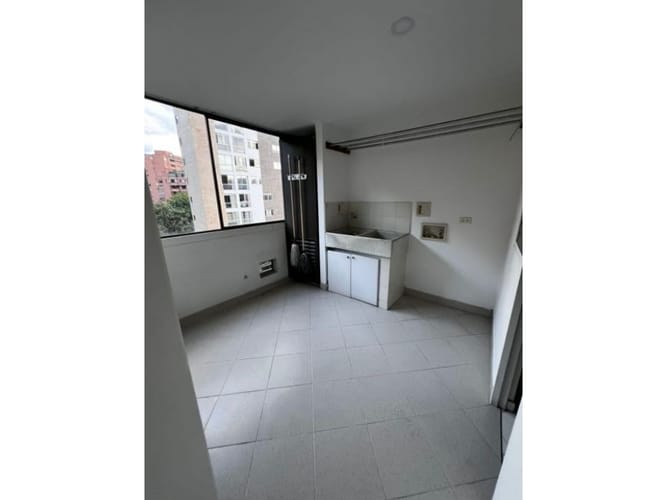 Apartamento de 3 alcobas en venta en El Tesoro, Medellín, 175 m² · foto 12 de 16