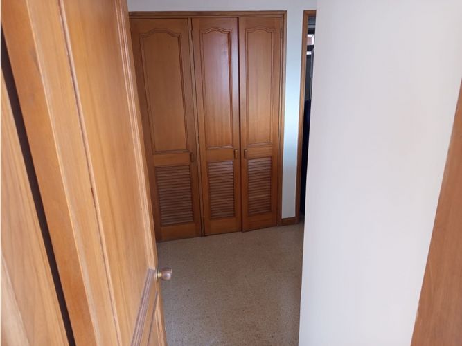 Apartamento en venta en Laureles, Medellín · foto 6 de 24