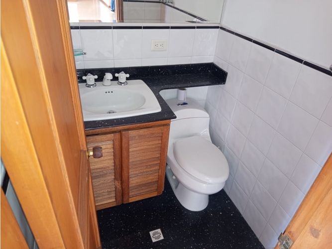 Apartamento en venta en Laureles, Medellín · foto 8 de 24