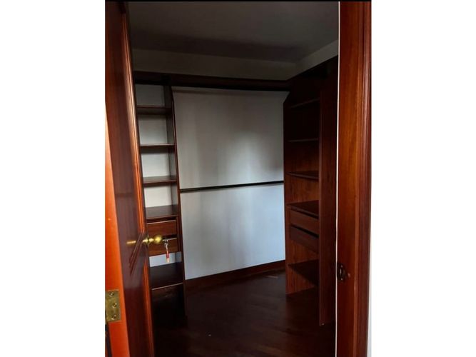 Apartamento de 3 alcobas en venta en El Tesoro, Medellín, 175 m² · foto 16 de 16