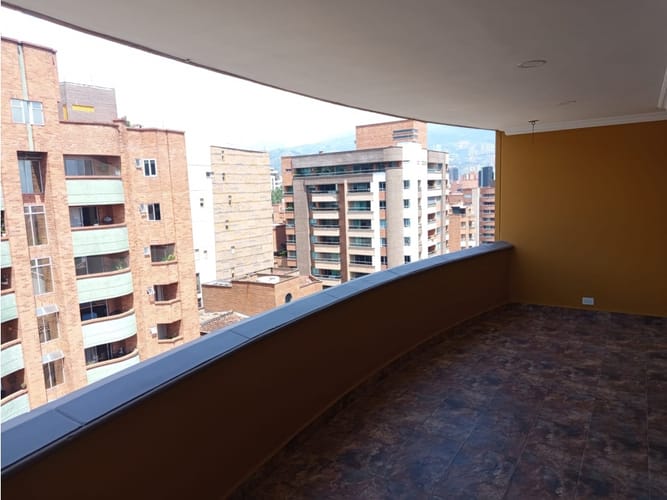 Apartamento en venta en Laureles, Medellín · foto 13 de 24