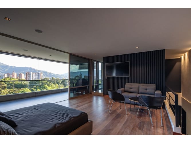 Apartamento de 1 alcoba en venta en Urbanización Las Cumbres, Medellín, 170 m² · foto 7 de 17