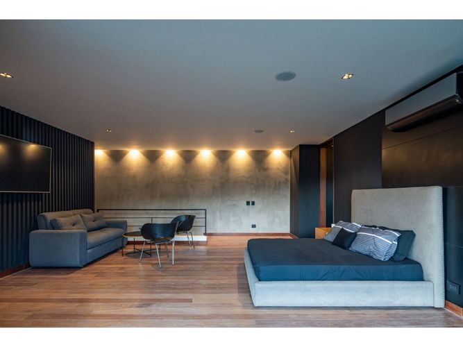 Apartamento de 1 alcoba en venta en Urbanización Las Cumbres, Medellín, 170 m² · foto 8 de 17