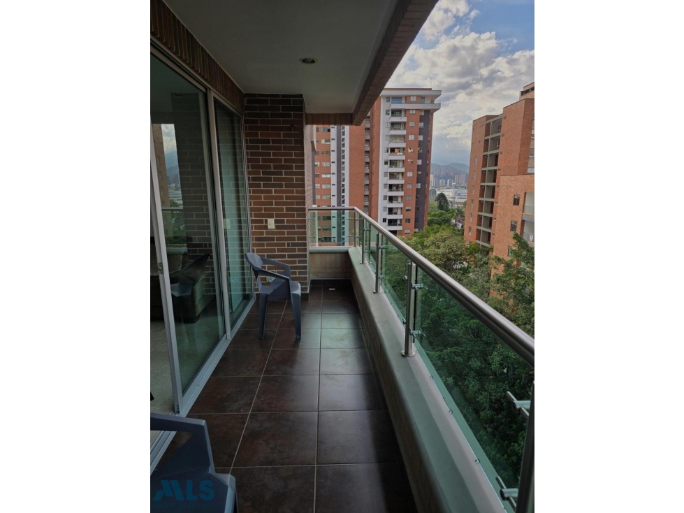 Apartamento en venta en Zuñiga, Medellín · foto 2 de 11