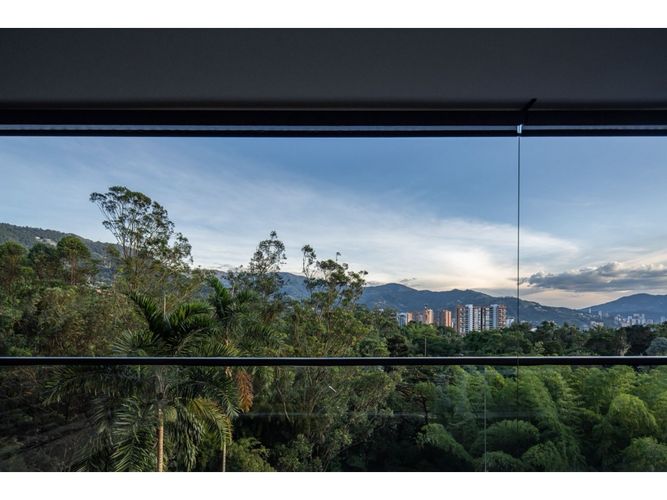 Apartamento de 1 alcoba en venta en Urbanización Las Cumbres, Medellín, 170 m² · foto 14 de 17