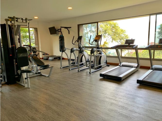 Apartamento de 3 alcobas en venta en Las Palmas, Medellín, 310 m² · foto 9 de 24