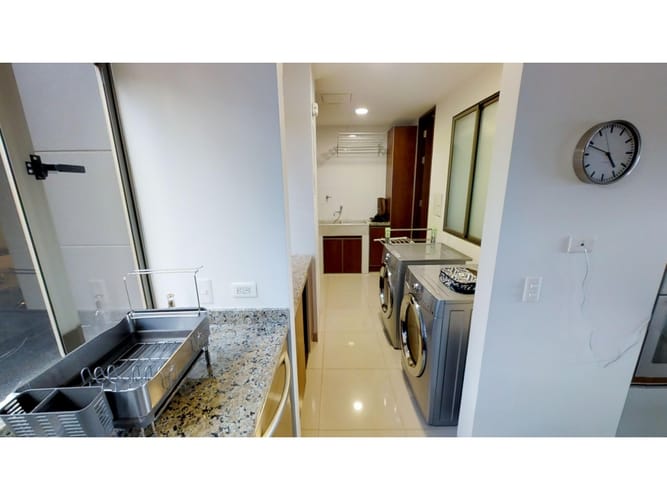 Apartamento de 3 alcobas en venta en Las Palmas, Medellín, 310 m² · foto 11 de 24