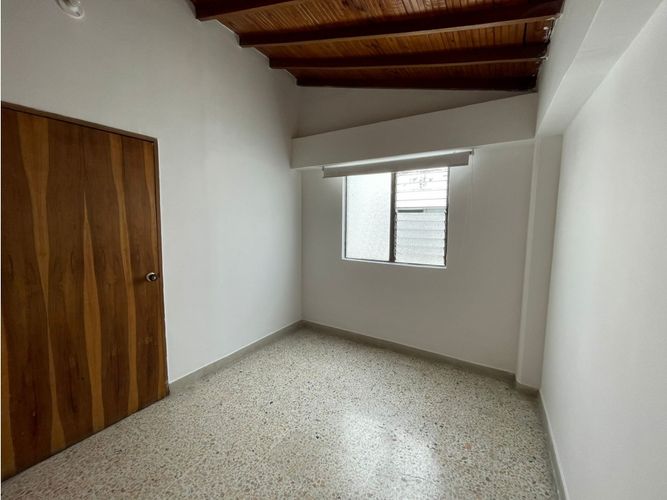 Casa de 4 alcobas en venta en Calasanz Parte Alta, Medellín, 215 m² · foto 5 de 22