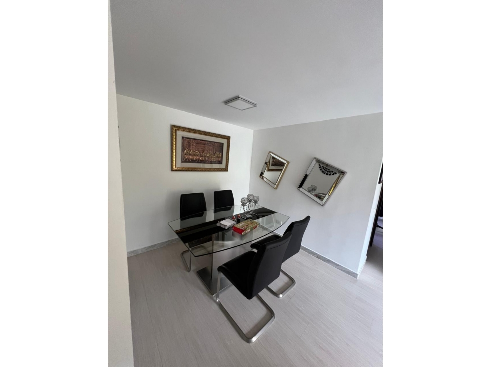 Apartamento de 3 alcobas en venta en La Cuenca, Medellín, 70 m² · foto 8 de 13