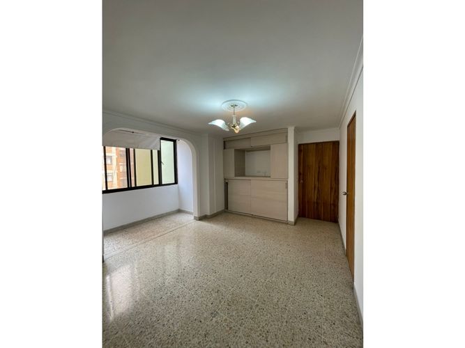 Casa de 4 alcobas en venta en Calasanz Parte Alta, Medellín, 215 m² · foto 9 de 22