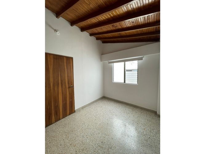 Casa de 4 alcobas en venta en Calasanz Parte Alta, Medellín, 215 m² · foto 20 de 22