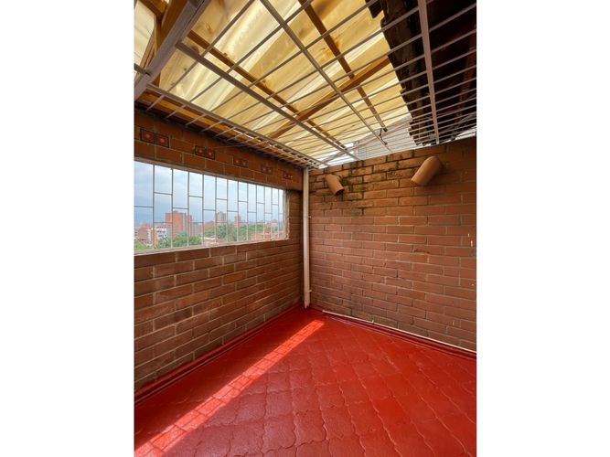 Casa de 4 alcobas en venta en Calasanz Parte Alta, Medellín, 215 m² · foto 21 de 22