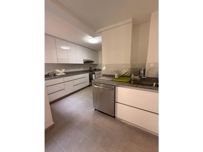 Apartamento en venta en Provenza, Medellín · foto 8 de 24