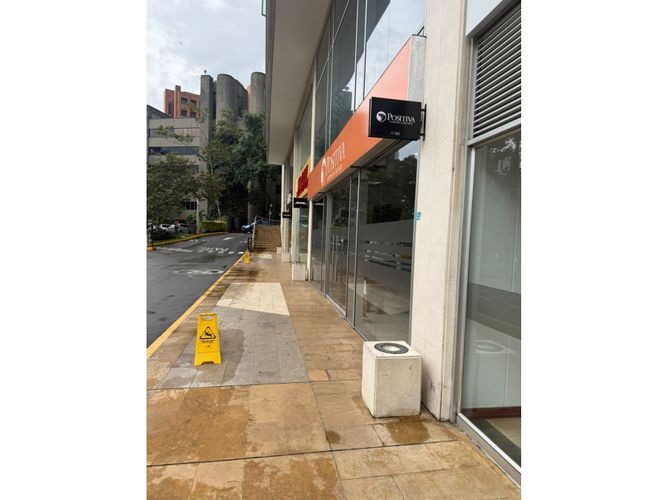 Local en venta en El Poblado, Medellín, 170 m² · foto 3 de 16