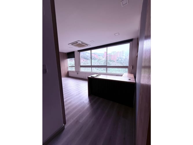 Oficina en venta en Las Palmas, Medellín, 112 m² · foto 10 de 24
