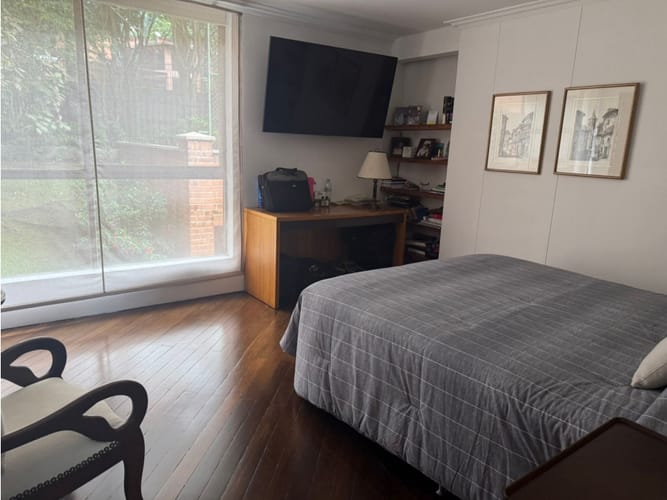 Apartamento de 3 alcobas en venta en Los Balsos, Medellín, 236 m² · foto 10 de 19