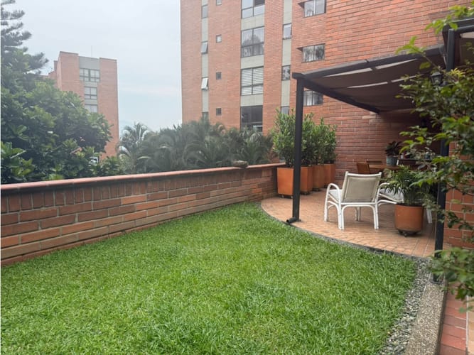 Apartamento de 3 alcobas en venta en Los Balsos, Medellín, 236 m² · foto 14 de 19