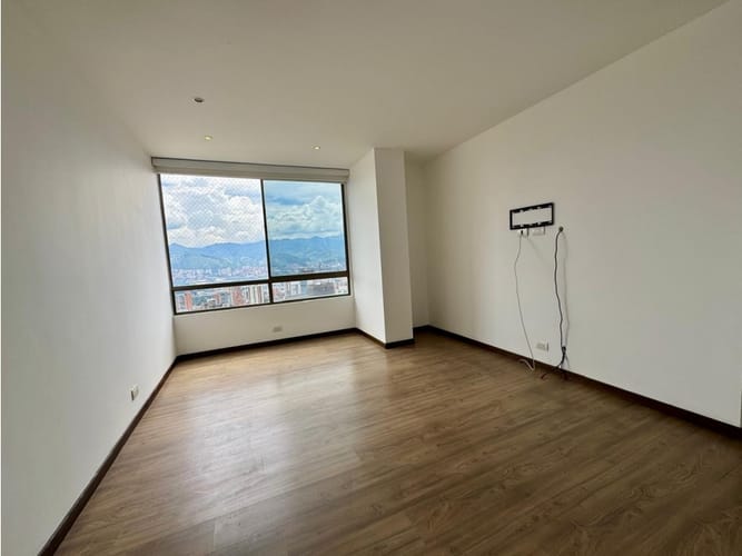 Apartamento en venta en Las Lomas No.1, Medellín · foto 15 de 22