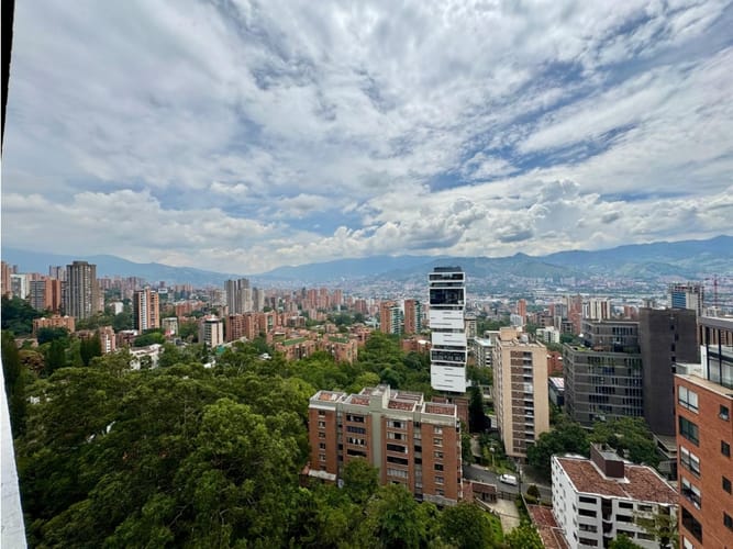 Apartamento en venta en Las Lomas No.1, Medellín · foto 18 de 22