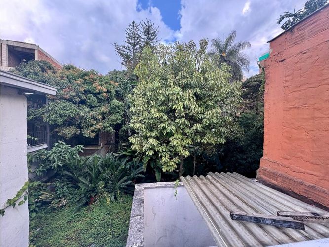 Casa de 8 alcobas en venta en Manila, Medellín, 357 m² · foto 9 de 13
