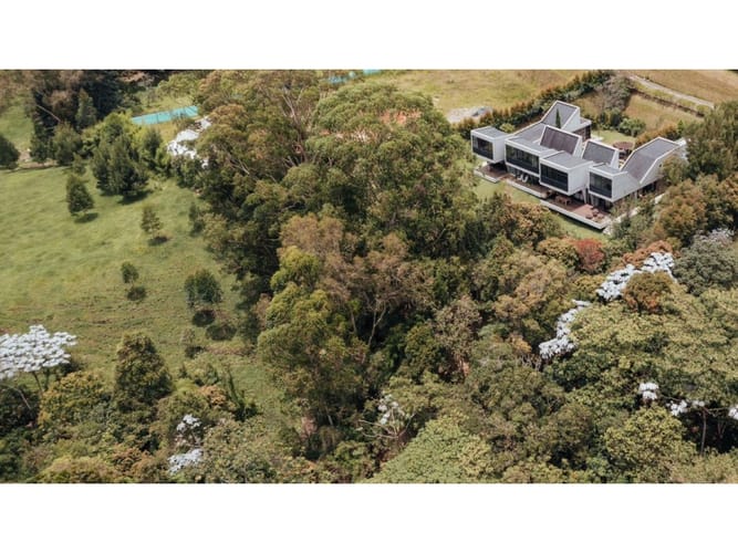 Casa de 4 alcobas en venta en El Tablazo, Medellín, 500 m² · foto 3 de 23