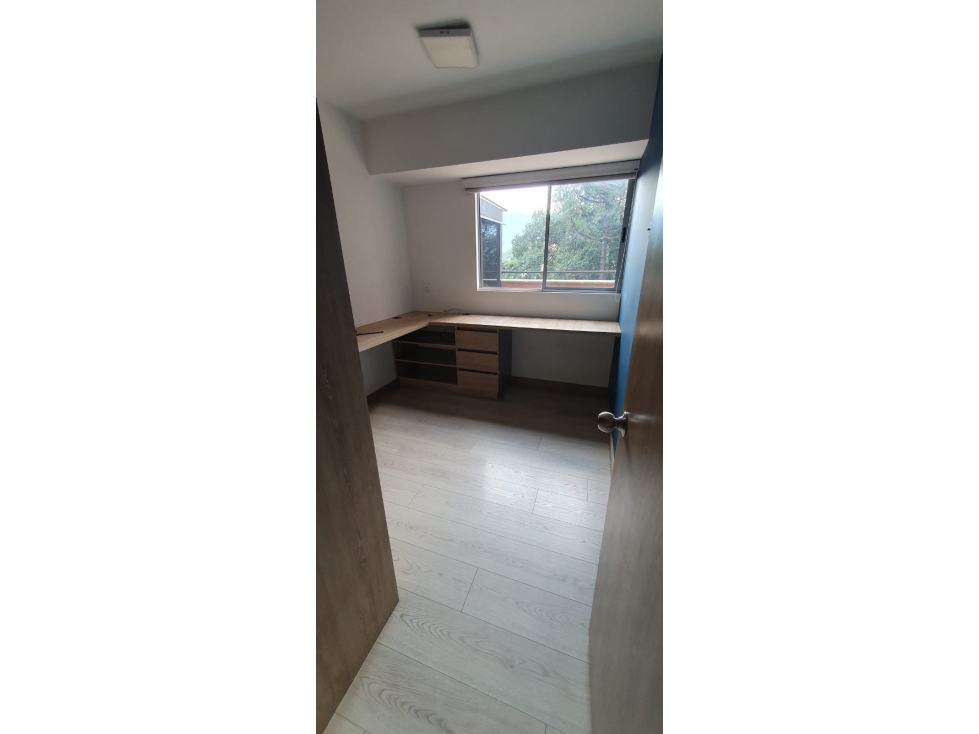 Apartamento en venta en Toledo, La Estrella · foto 11 de 24