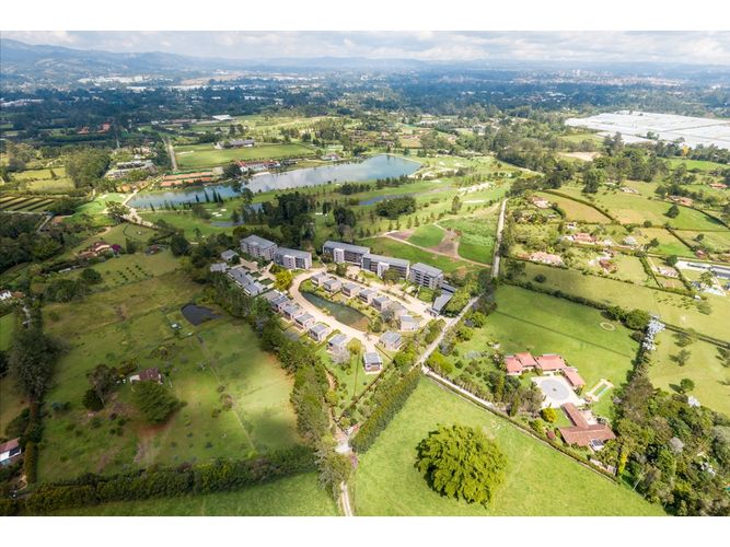 Apartamento de 3 alcobas en venta en Llano Grande, Rionegro, 170 m² · foto 3 de 24
