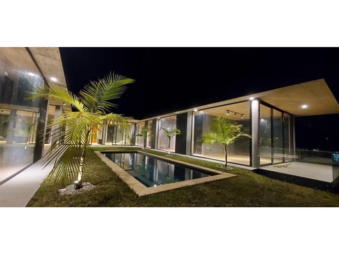 Casa de 4 alcobas en venta en Vía Las Palmas, Medellín, 336 m² · foto 4 de 18