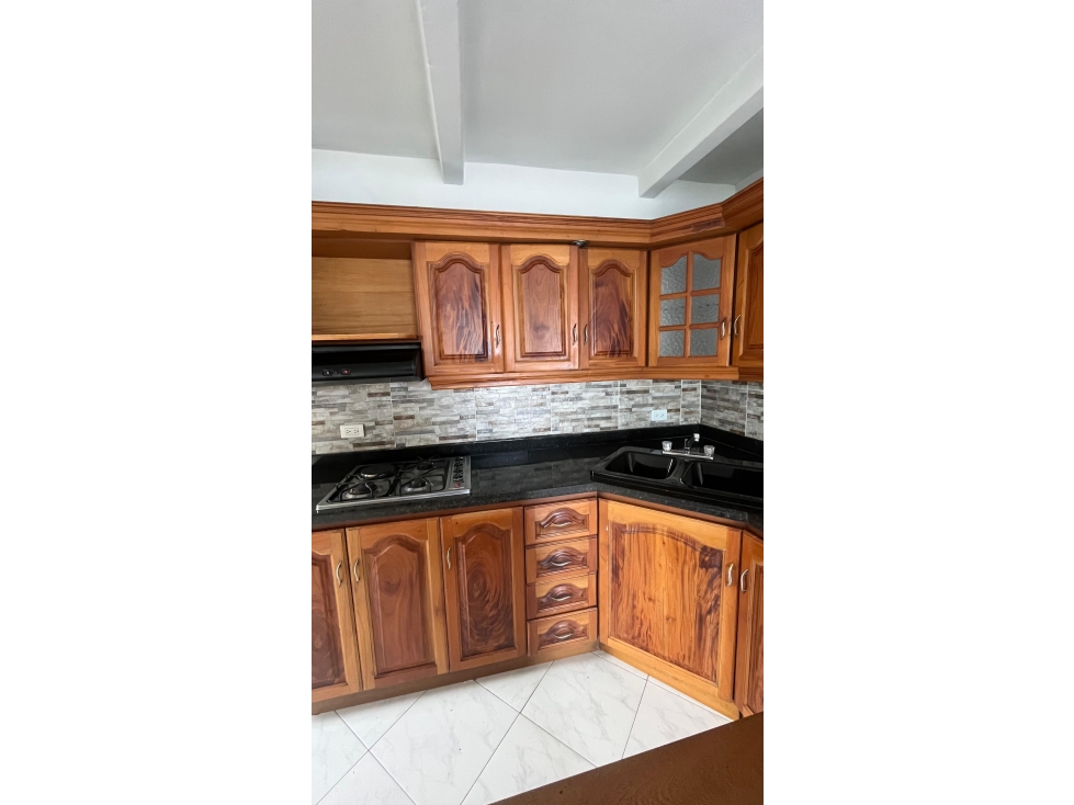 Apartamento en venta en Loma Del Indio, Medellín · foto 2 de 10