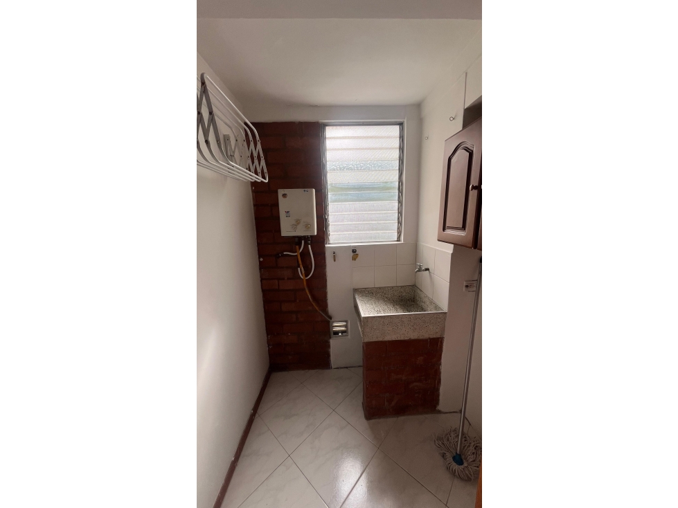 Apartamento en venta en Loma Del Indio, Medellín · foto 3 de 10