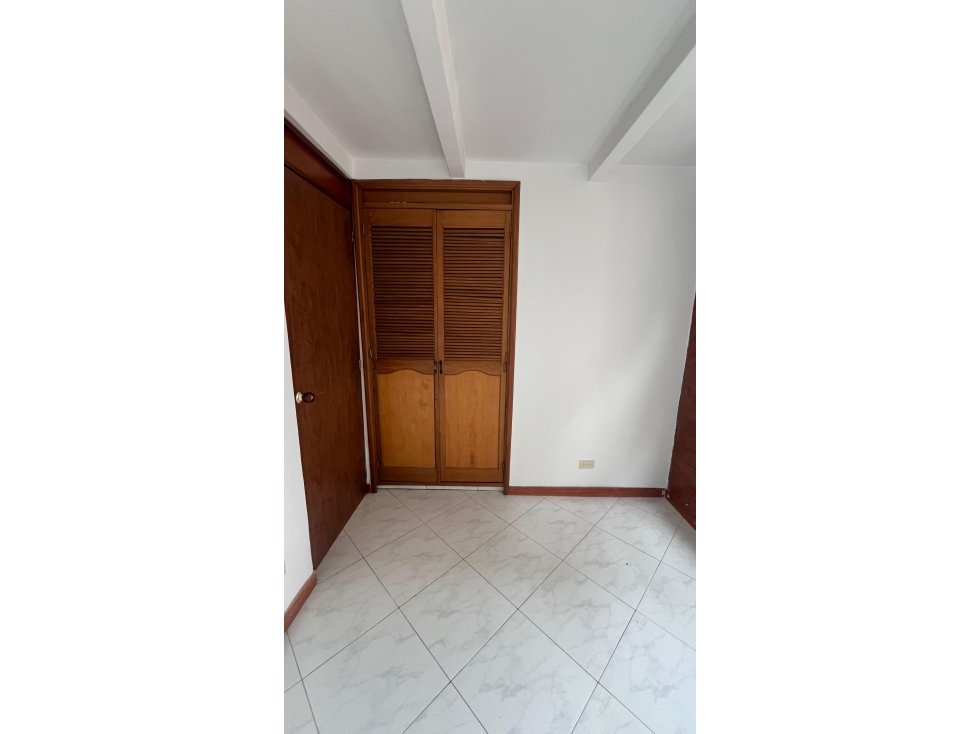 Apartamento en venta en Loma Del Indio, Medellín · foto 6 de 10