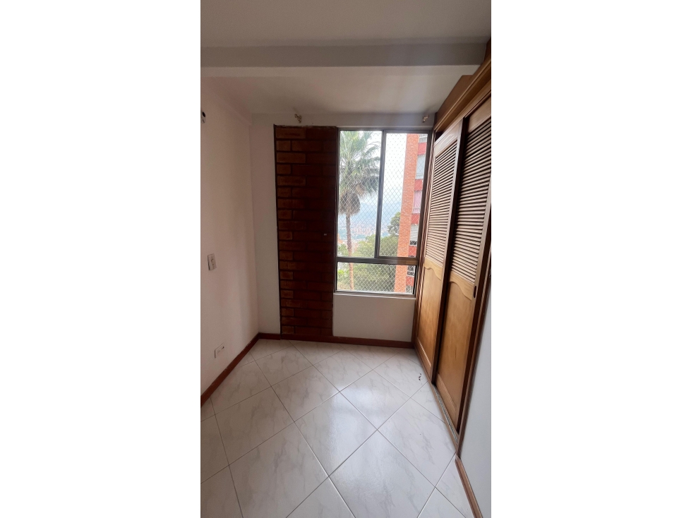 Apartamento en venta en Loma Del Indio, Medellín · foto 7 de 10