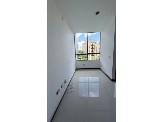 Apartamento en venta en Castropol, Medellín · foto 4 de 4