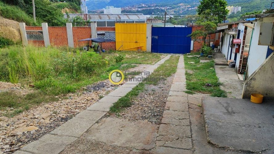 Bodega en arriendo en La Esmeralda, Bucaramanga, 2000 m² · foto 5 de 14