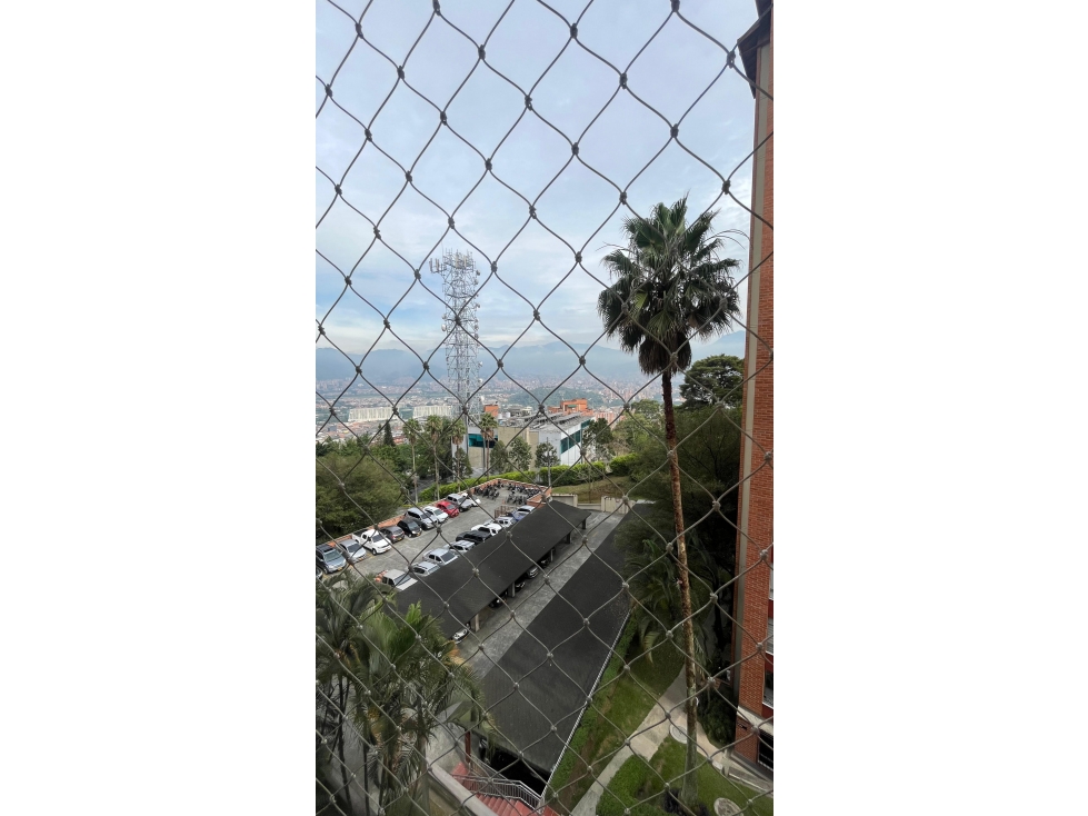 Apartamento en venta en Loma Del Indio, Medellín · foto 9 de 10