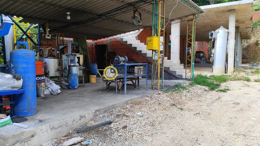 Bodega en arriendo en La Esmeralda, Bucaramanga, 2000 m² · foto 10 de 14