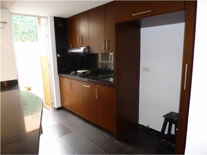 Casa de 4 alcobas en venta en La Palma, Medellín, 192 m² · foto 2 de 24