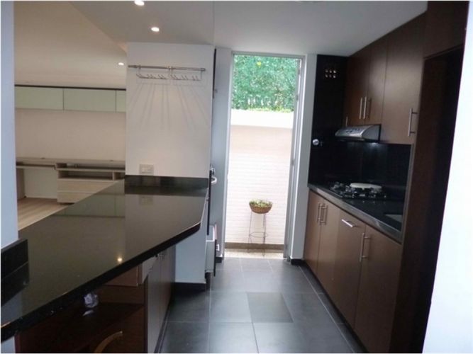Casa de 4 alcobas en venta en La Palma, Medellín, 192 m² · foto 4 de 24