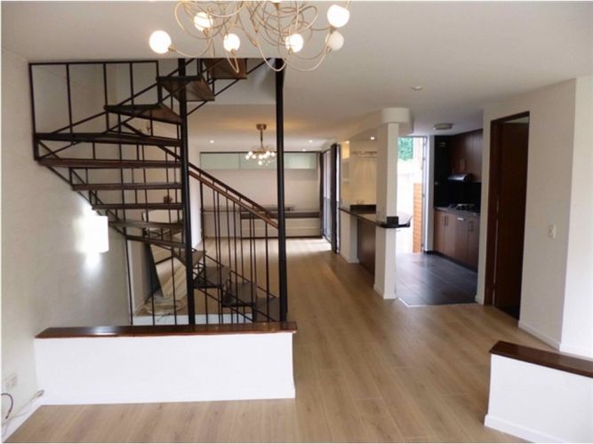 Casa de 4 alcobas en venta en La Palma, Medellín, 192 m² · foto 5 de 24