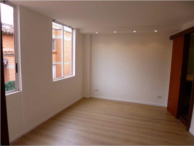 Casa de 4 alcobas en venta en La Palma, Medellín, 192 m² · foto 15 de 24